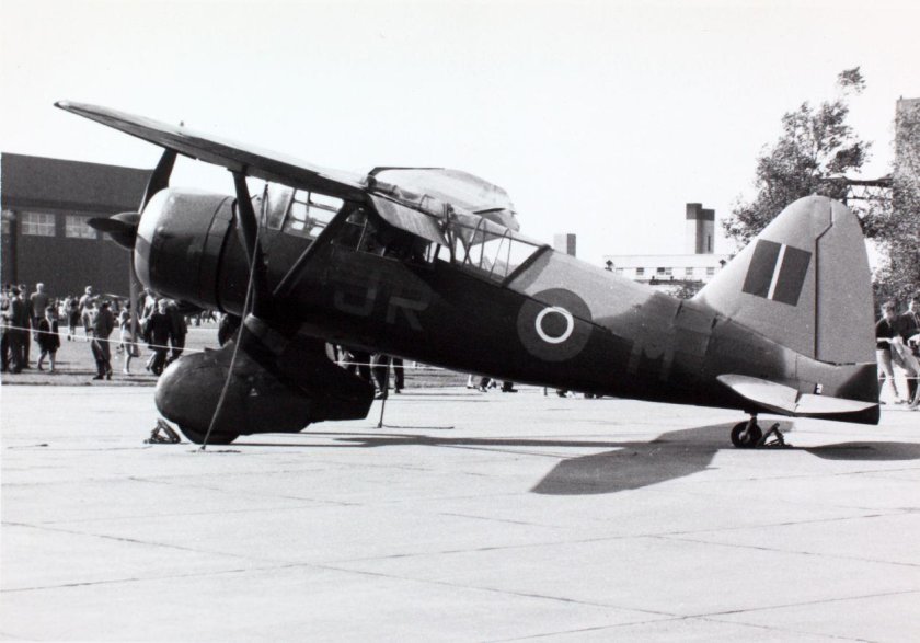 Lysander самолет