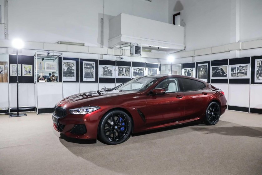 BMW 8 Gran Coupe Red