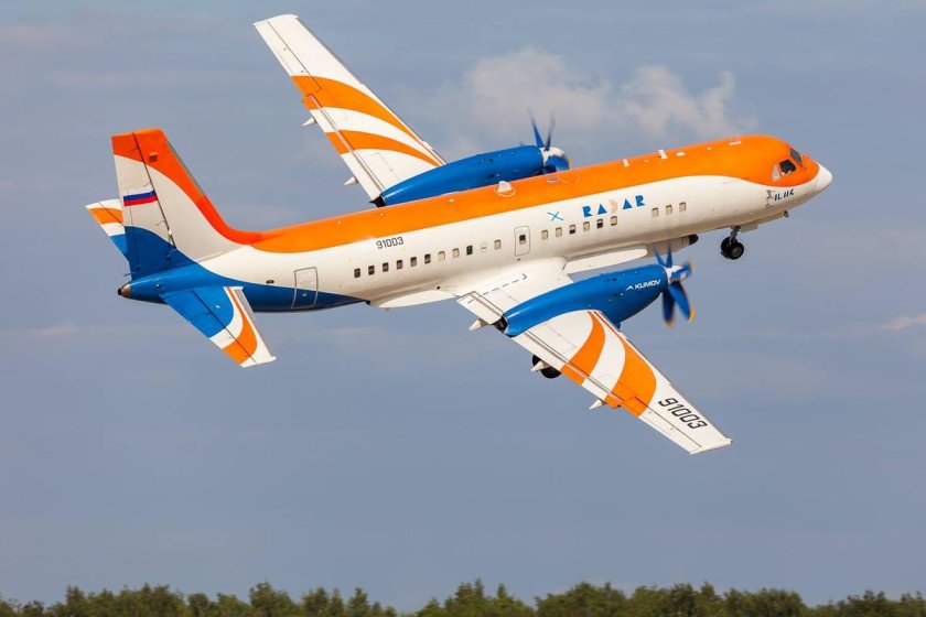 Турбовинтовой самолет ил-114