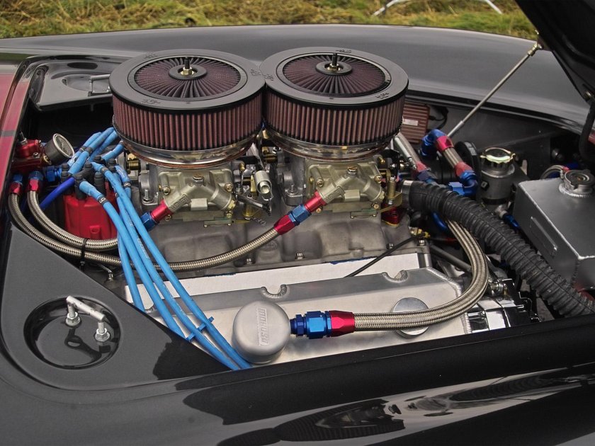 Двигатель автомобиля