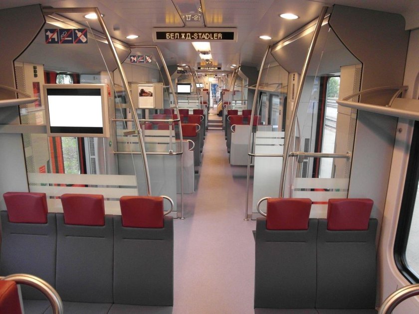 Штадлер электропоезд салон
