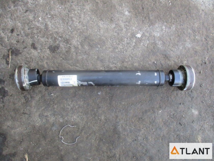 Карданный вал передний