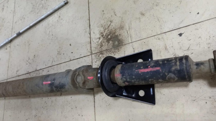 Карданный вал Мерседес w163 3.2