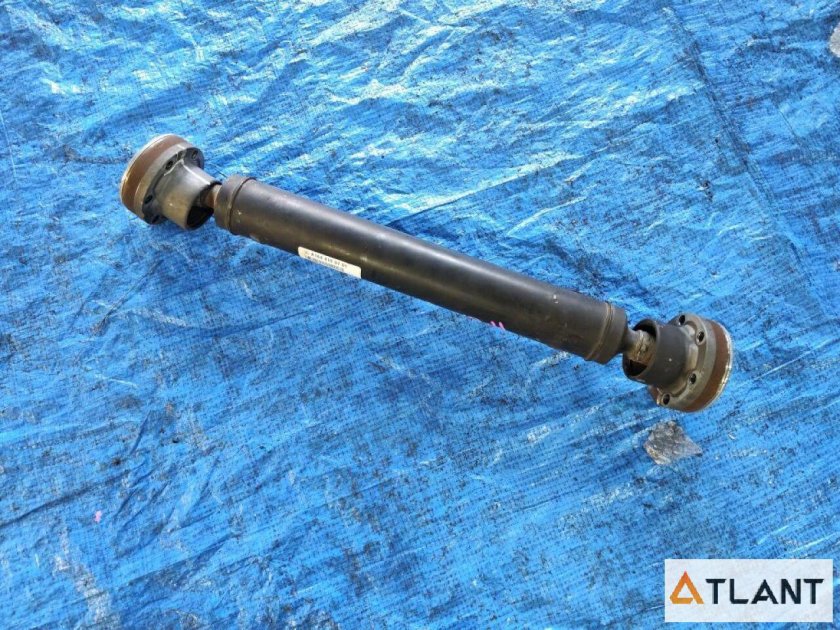 Карданный вал передний