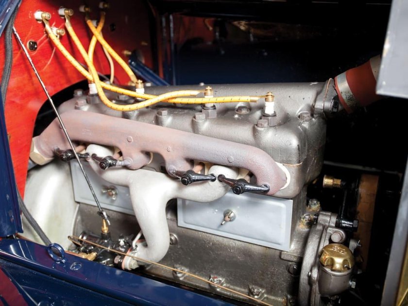 Старинные автомобили