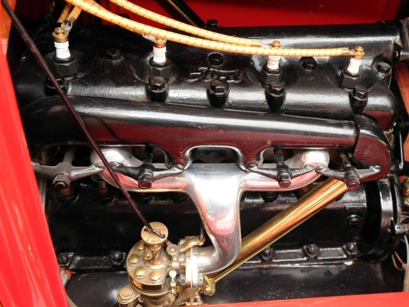 Ford model t engine