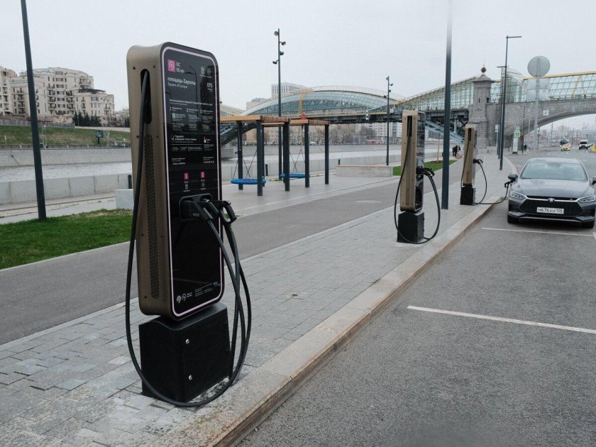 Зарядная станция zeekr