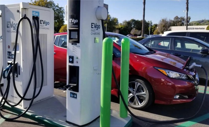 Зарядки электромобилей на м4