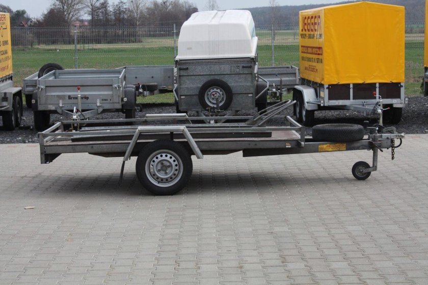 Прицепы для легковых автомобилей