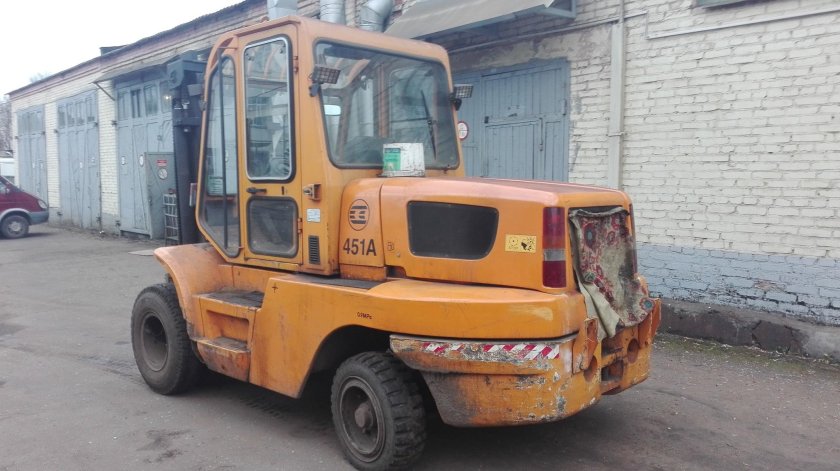 Автопогрузчик вилочный