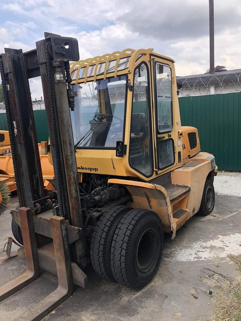 Автопогрузчик вилочный