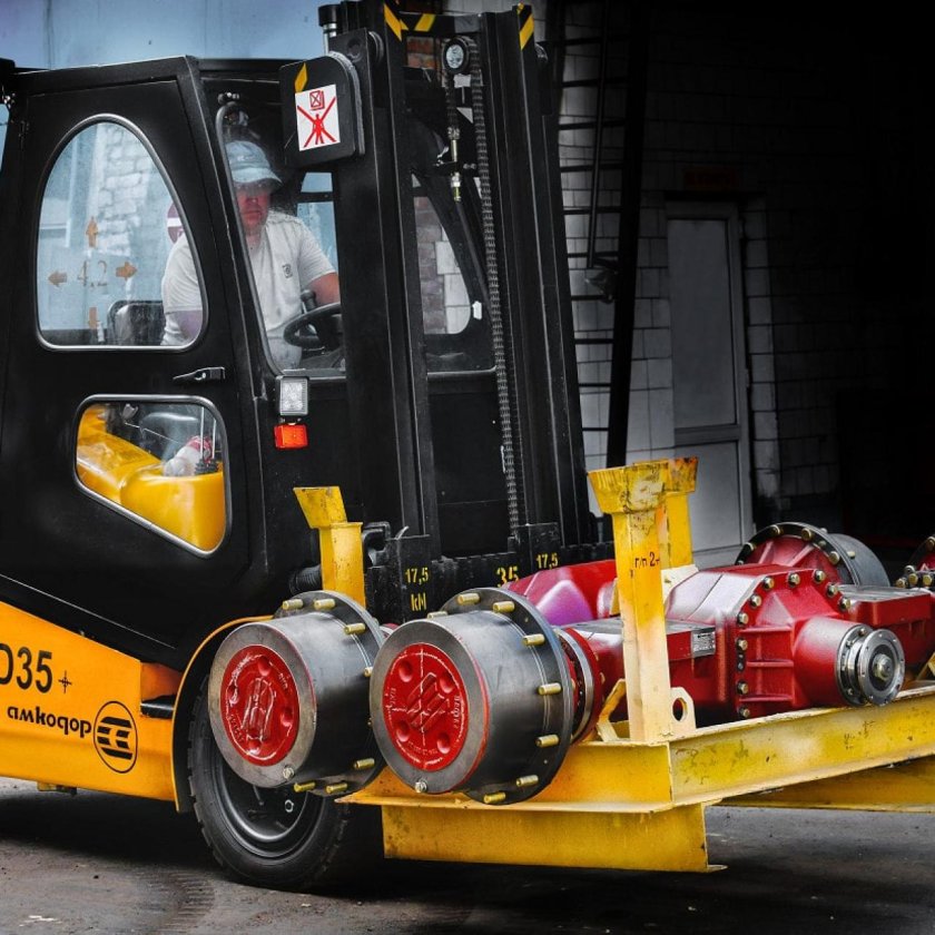 Мини погрузчик Амкодор 211