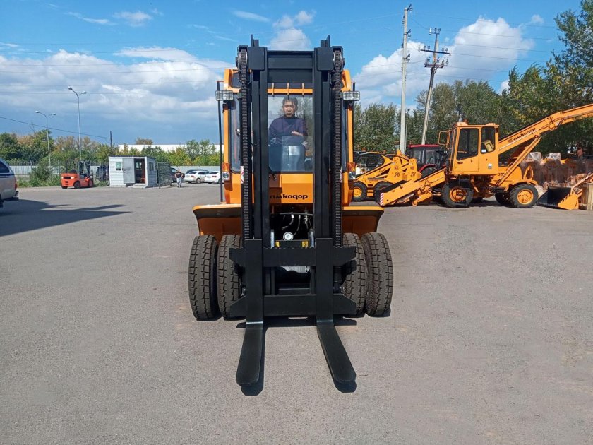 Вилочный погрузчик Амкодор 451а