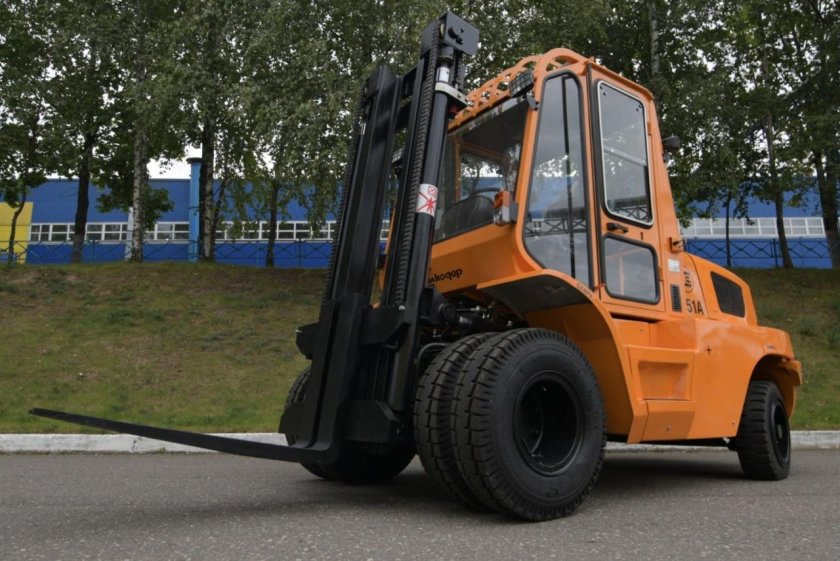 Автопогрузчик вилочный