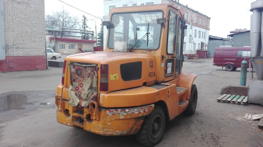 Автопогрузчик вилочный