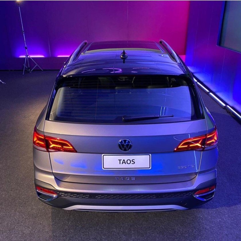 Фольксваген Таос белый