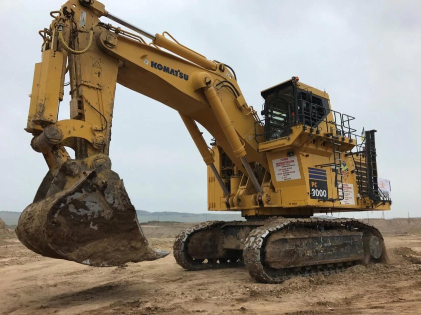 Коматсу 3000 экскаватор