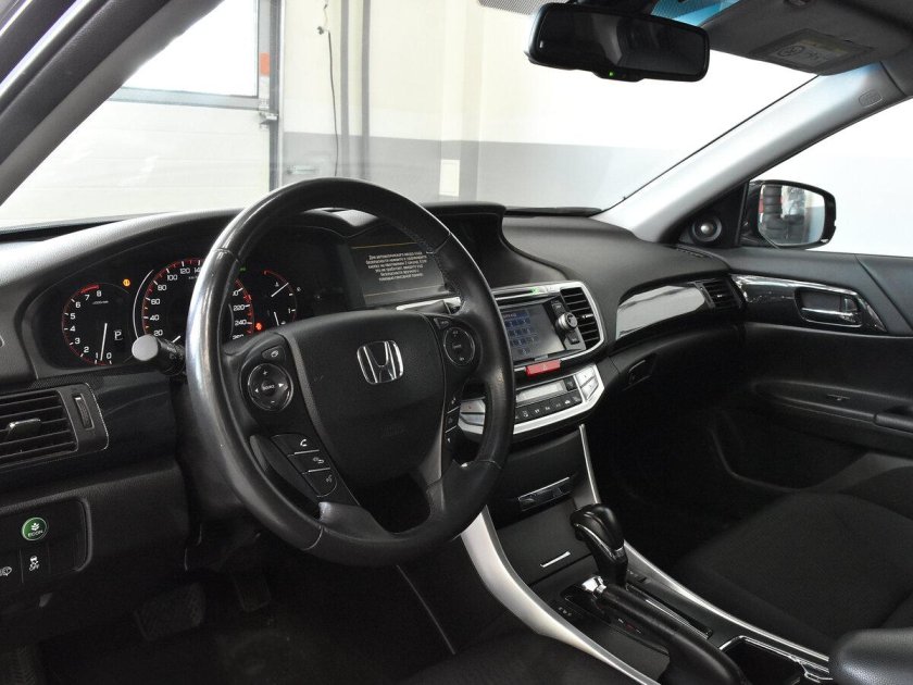 Honda accord ix 2013