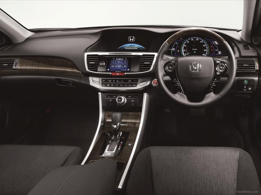 Honda Accord Hybrid 2013