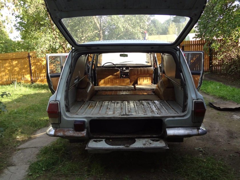 Волга ГАЗ 2402 универсал запаска