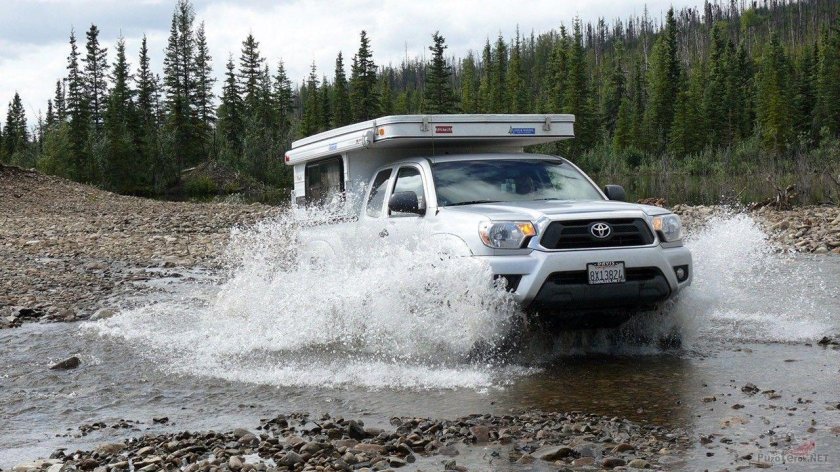 Внедорожник на воде