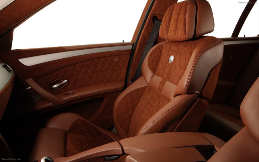 BMW 5 коричневый салон