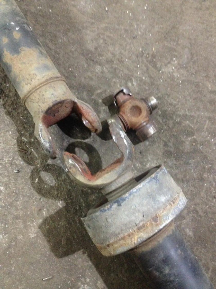 Карданный вал Ford Kuga 1