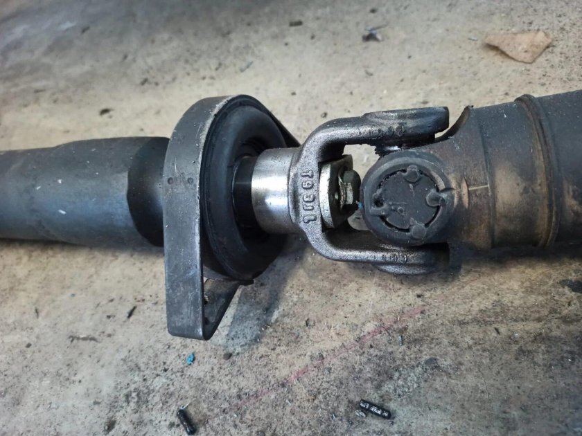Как снять карданный вал с Форд Скорпио