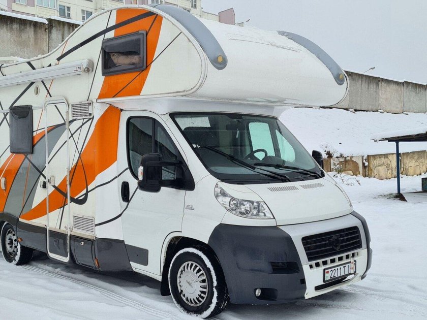 Альковный автодом