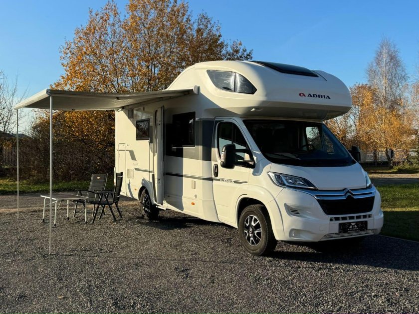 Альковный автодом