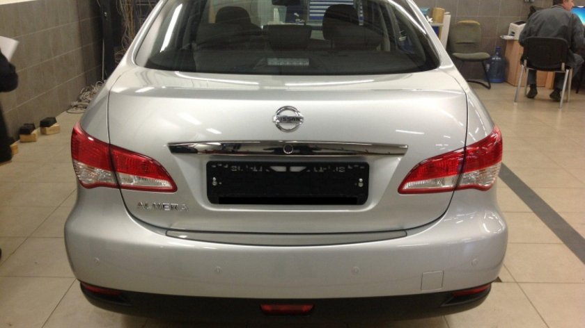 Ниссан Альмера 2016 сзади