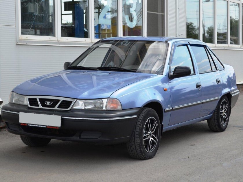 Машина Daewoo Nexia 2