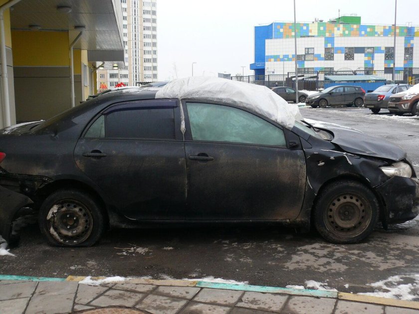 Битая тойота королла 150