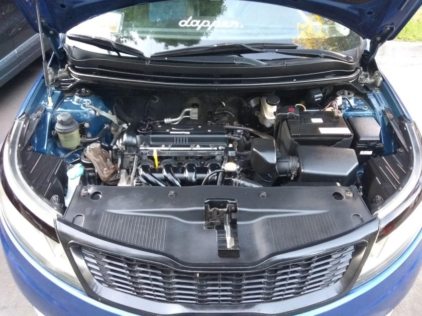 Подкапотка Киа Рио 3