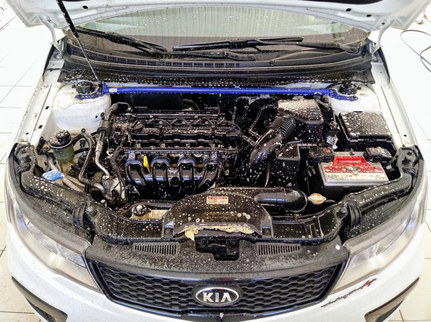 Подкапотка Киа Церато 2