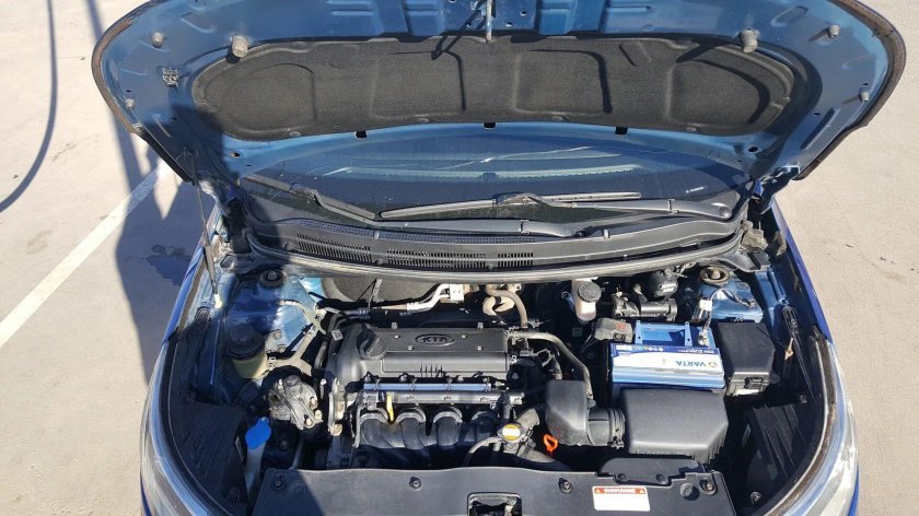 Подкапотка Kia Rio 3