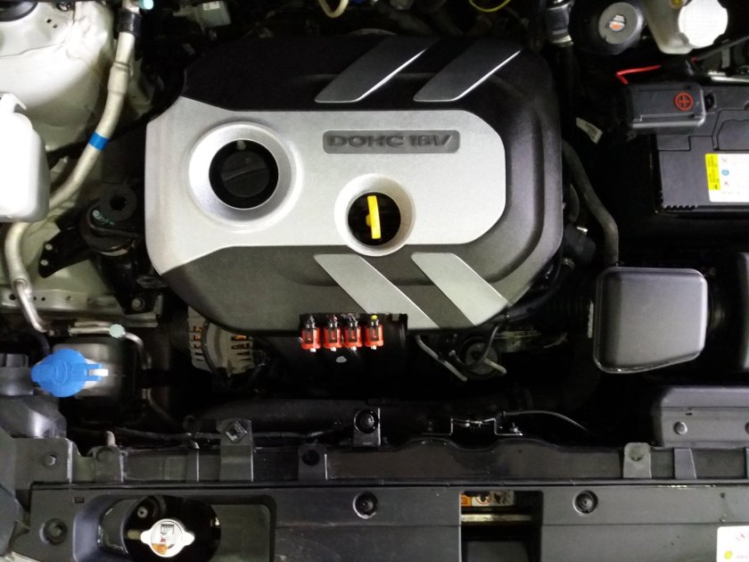 Моторный отсек Kia Sportage 3