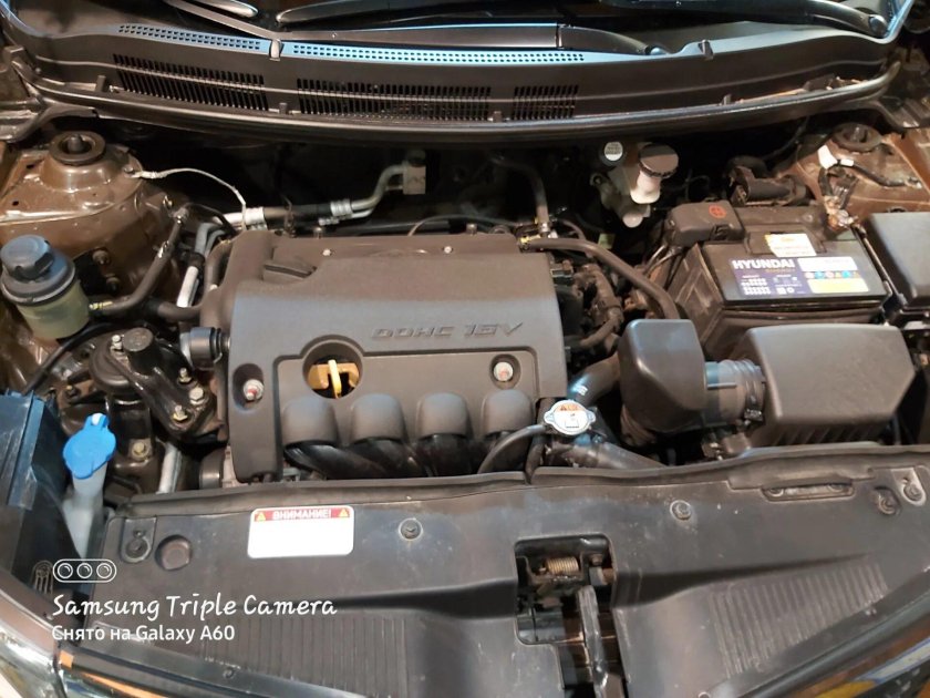 Крышка двигателя Киа Рио 4