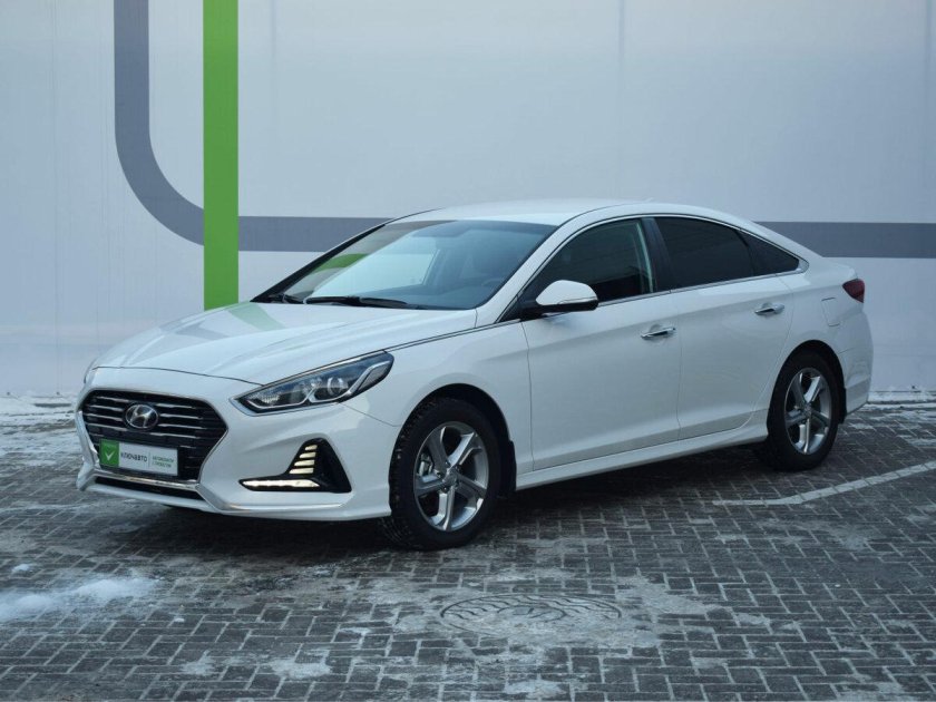 Hyundai Sonata 2018 белая
