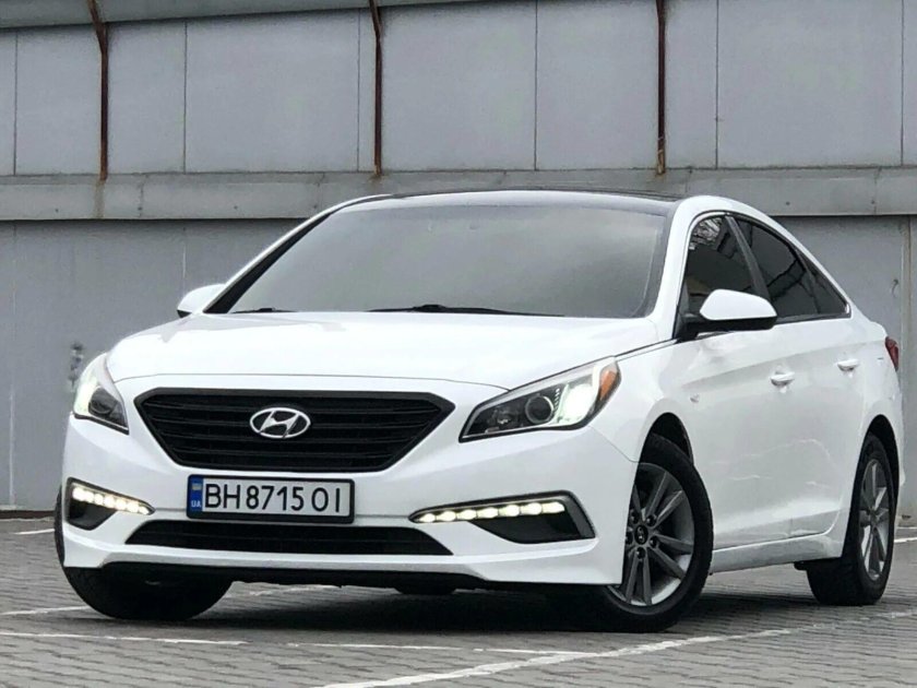 Хендай Соната белая
