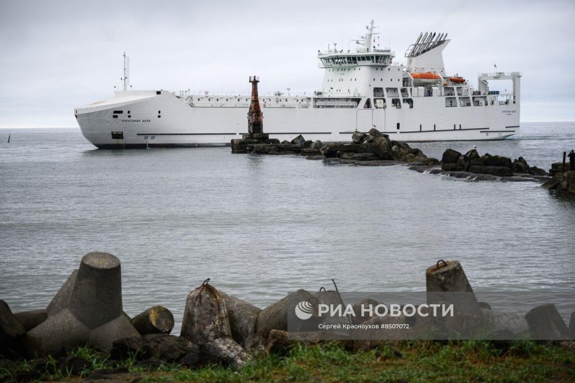 Паром Александр Деев