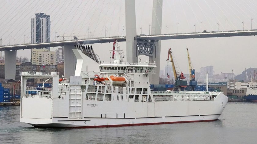 Паром Александр Деев