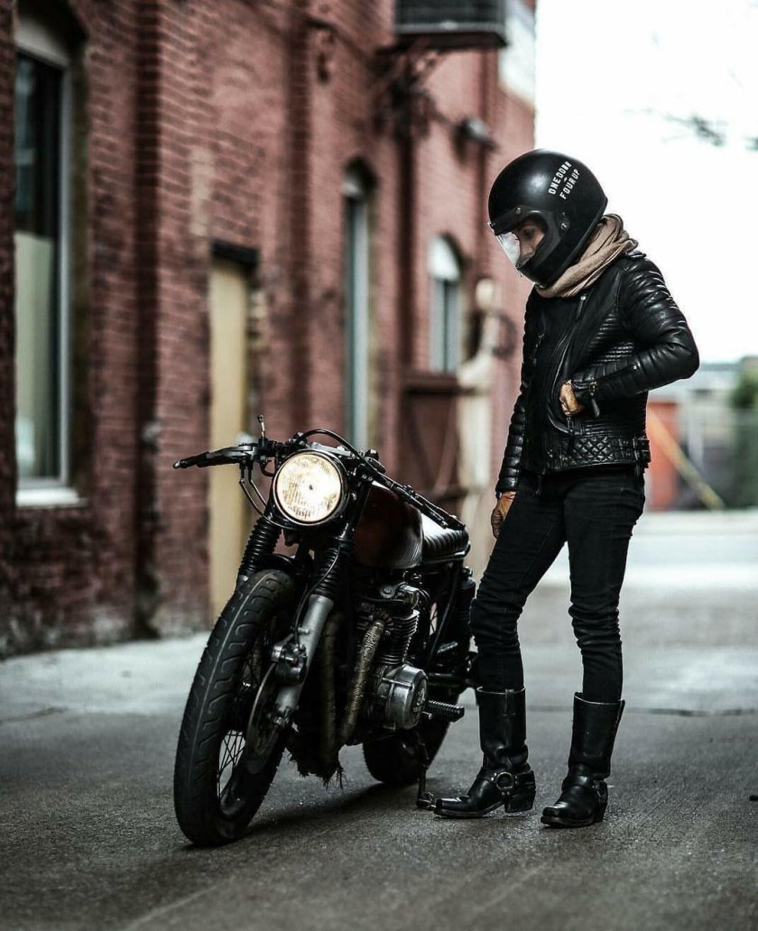 Байкер кафе рейсер