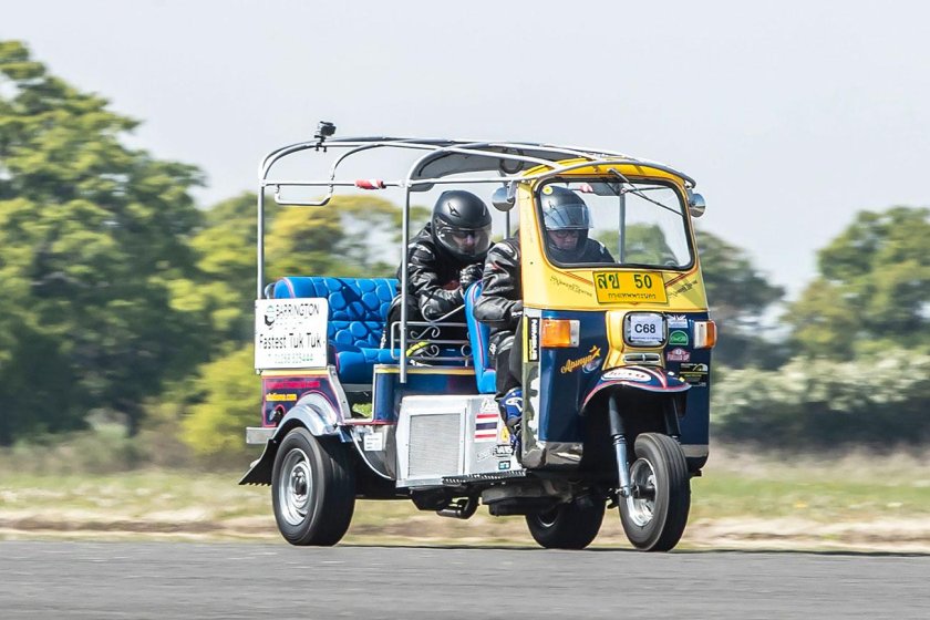 Моторикша тук-тук