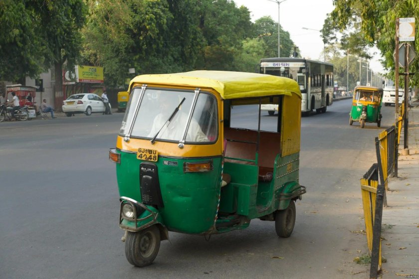 Моторикша мотороллер Индия