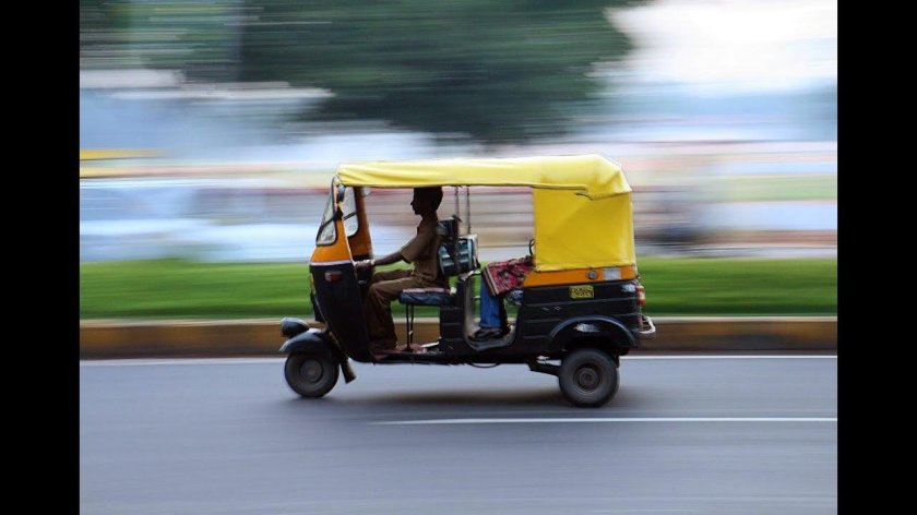 Моторикша тук-тук