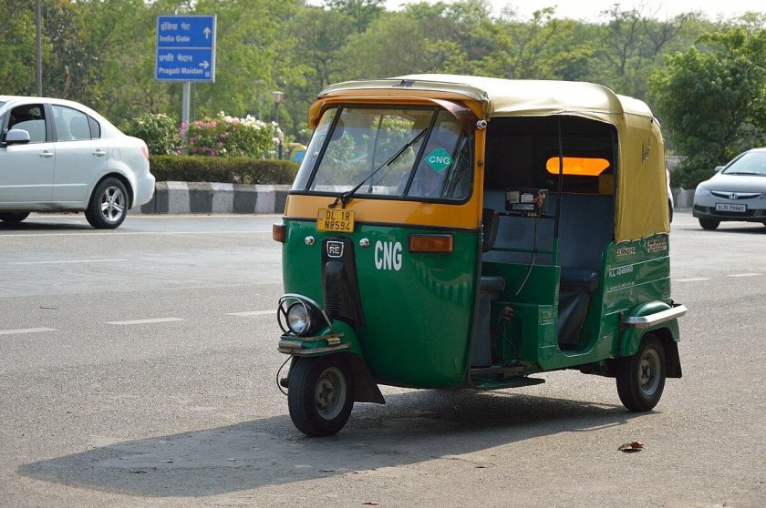 Моторикши re 4s