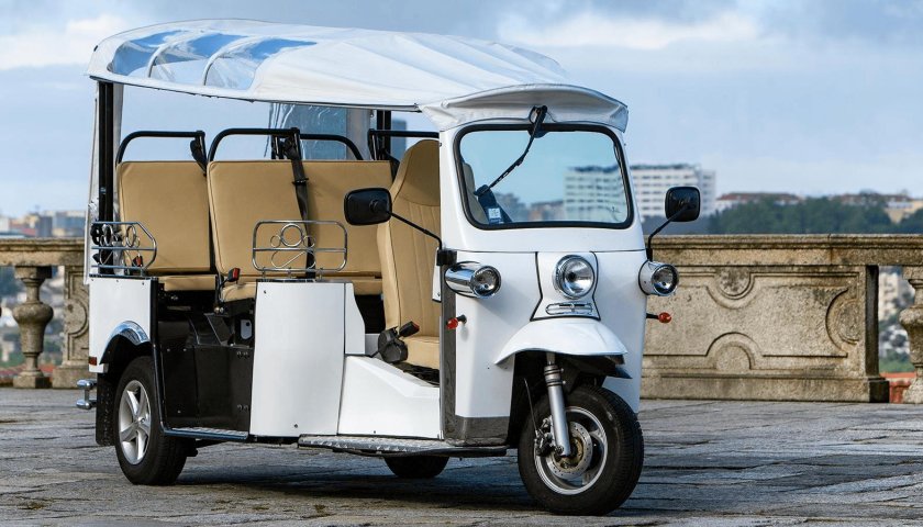 Моторикша тук