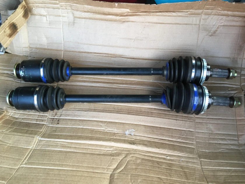 Привод Субару Легаси 2002