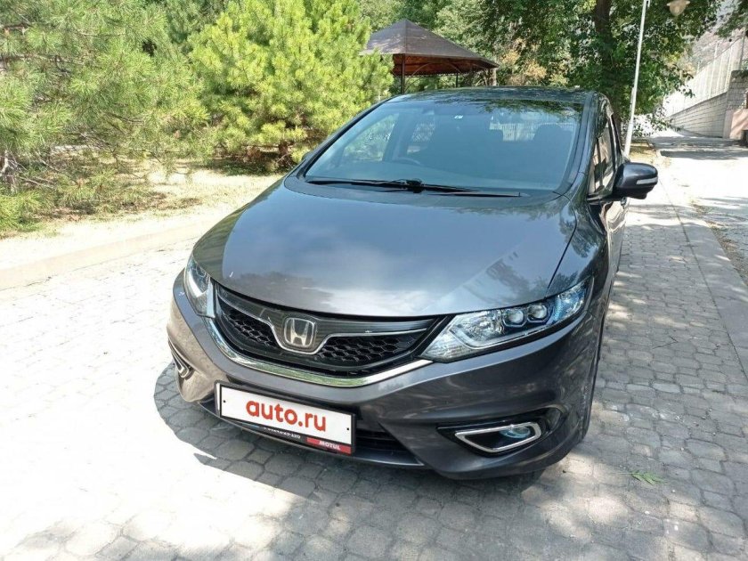 Honda Jade 2018 серая